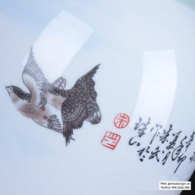 BÌNH SỨ VẼ GÀ GIA LẠC VÔ ƯU